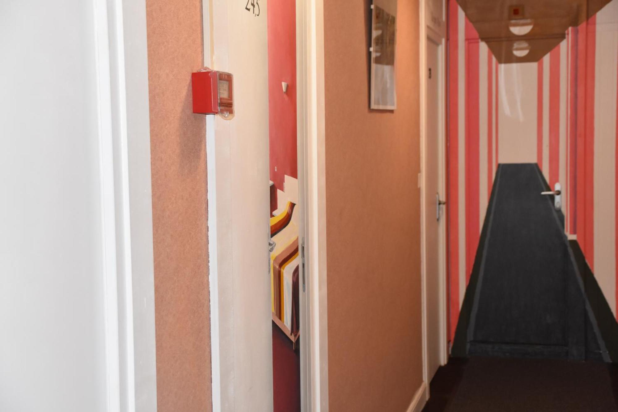 Le Rider Hotell Bort-les-Orgues Exteriör bild