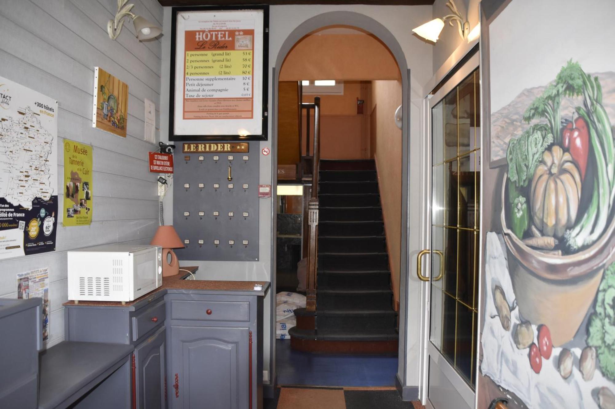 Le Rider Hotell Bort-les-Orgues Exteriör bild