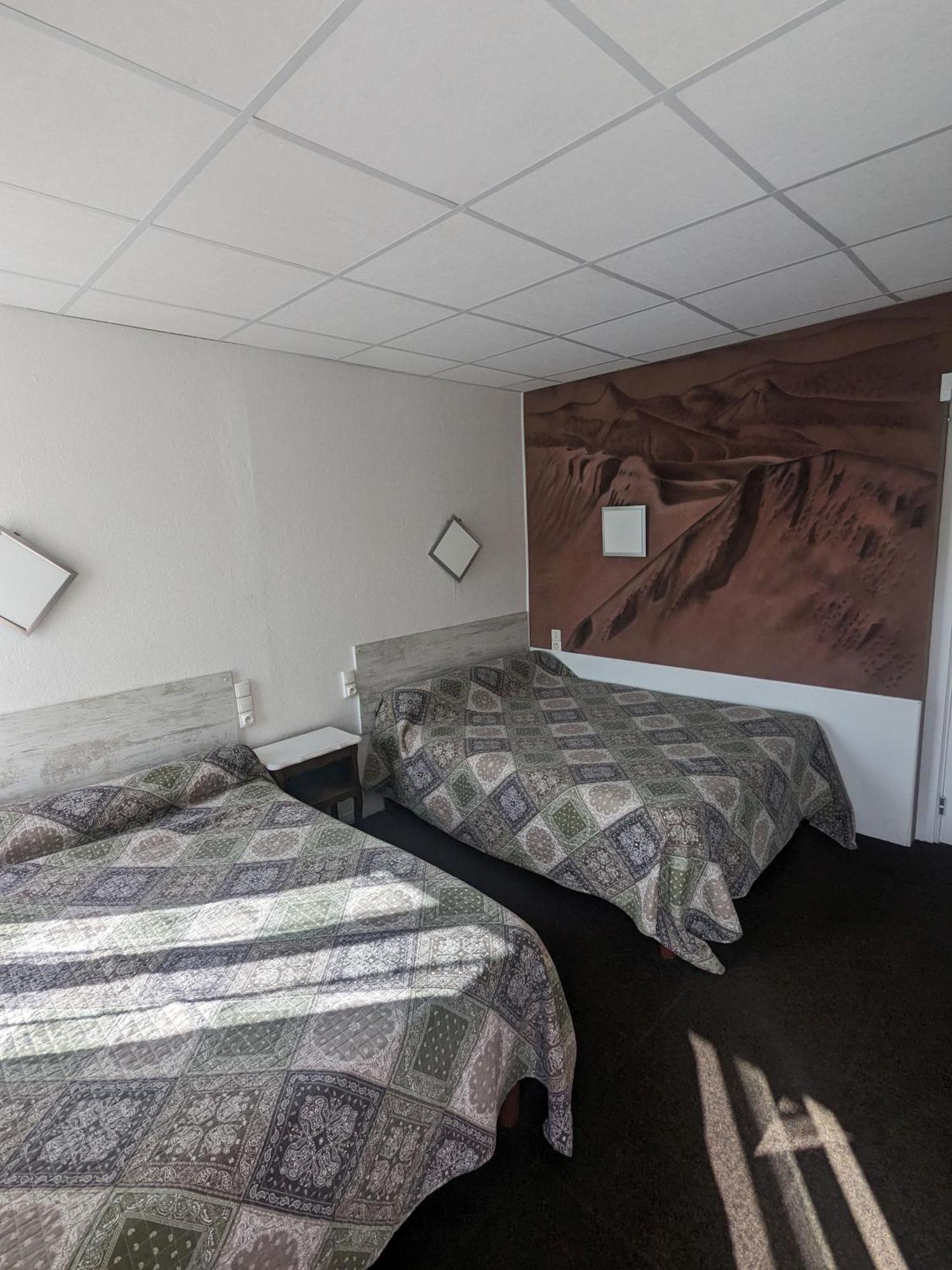 Le Rider Hotell Bort-les-Orgues Exteriör bild