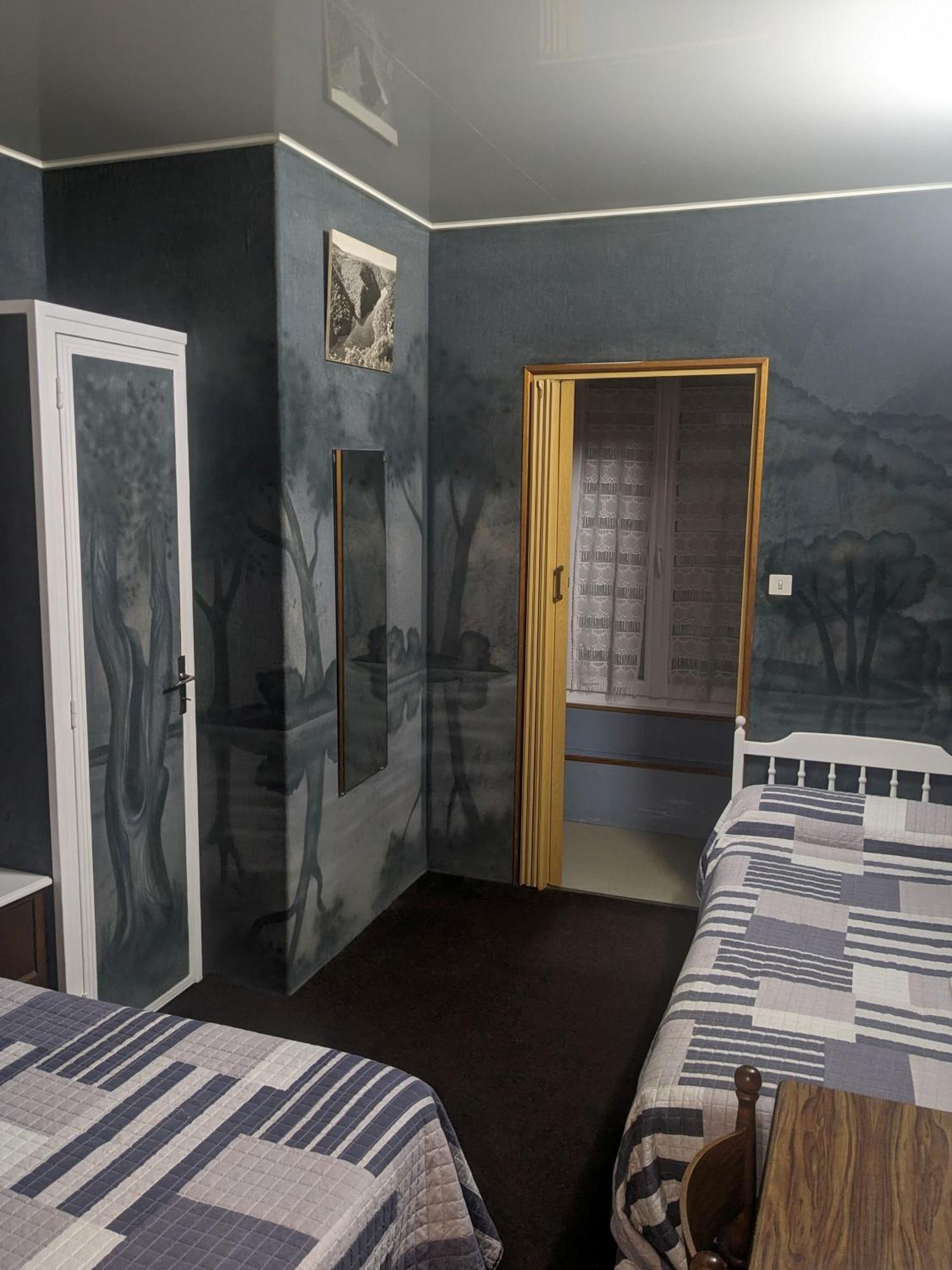 Le Rider Hotell Bort-les-Orgues Exteriör bild