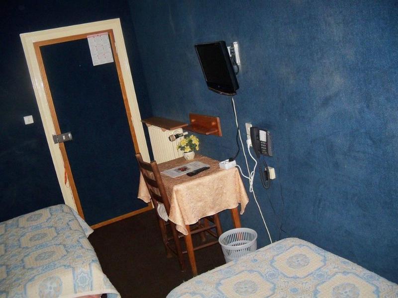 Le Rider Hotell Bort-les-Orgues Exteriör bild