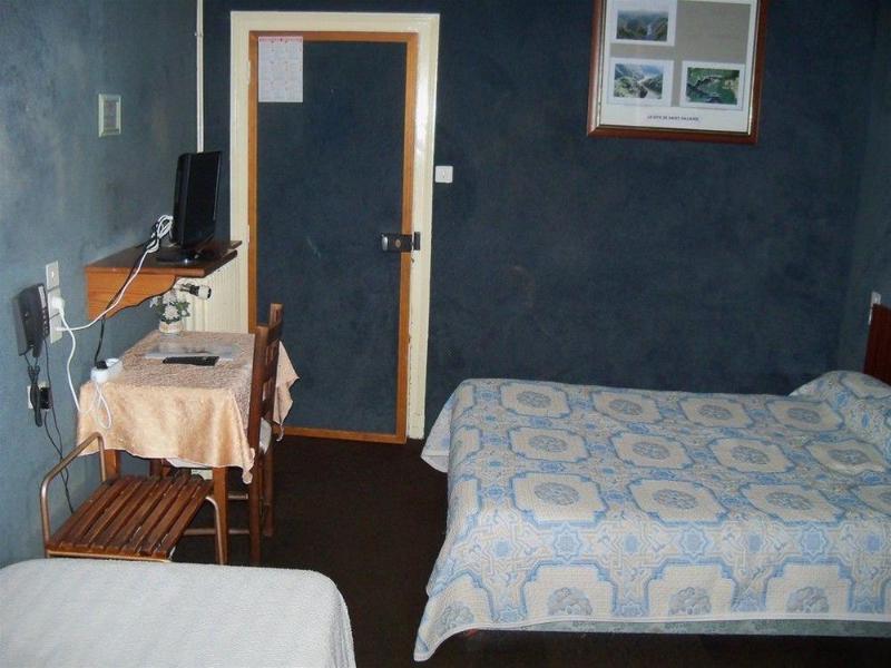 Le Rider Hotell Bort-les-Orgues Exteriör bild
