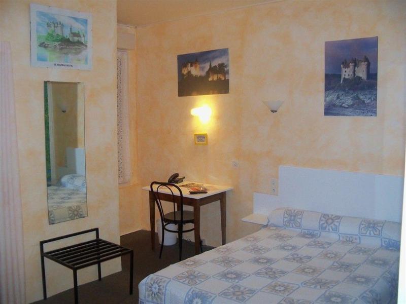 Le Rider Hotell Bort-les-Orgues Exteriör bild