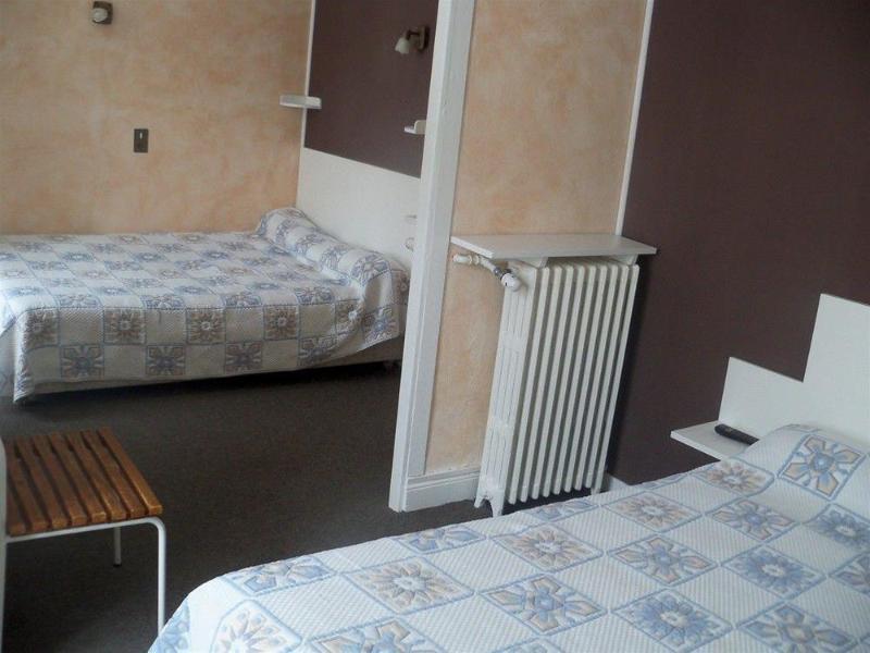 Le Rider Hotell Bort-les-Orgues Exteriör bild