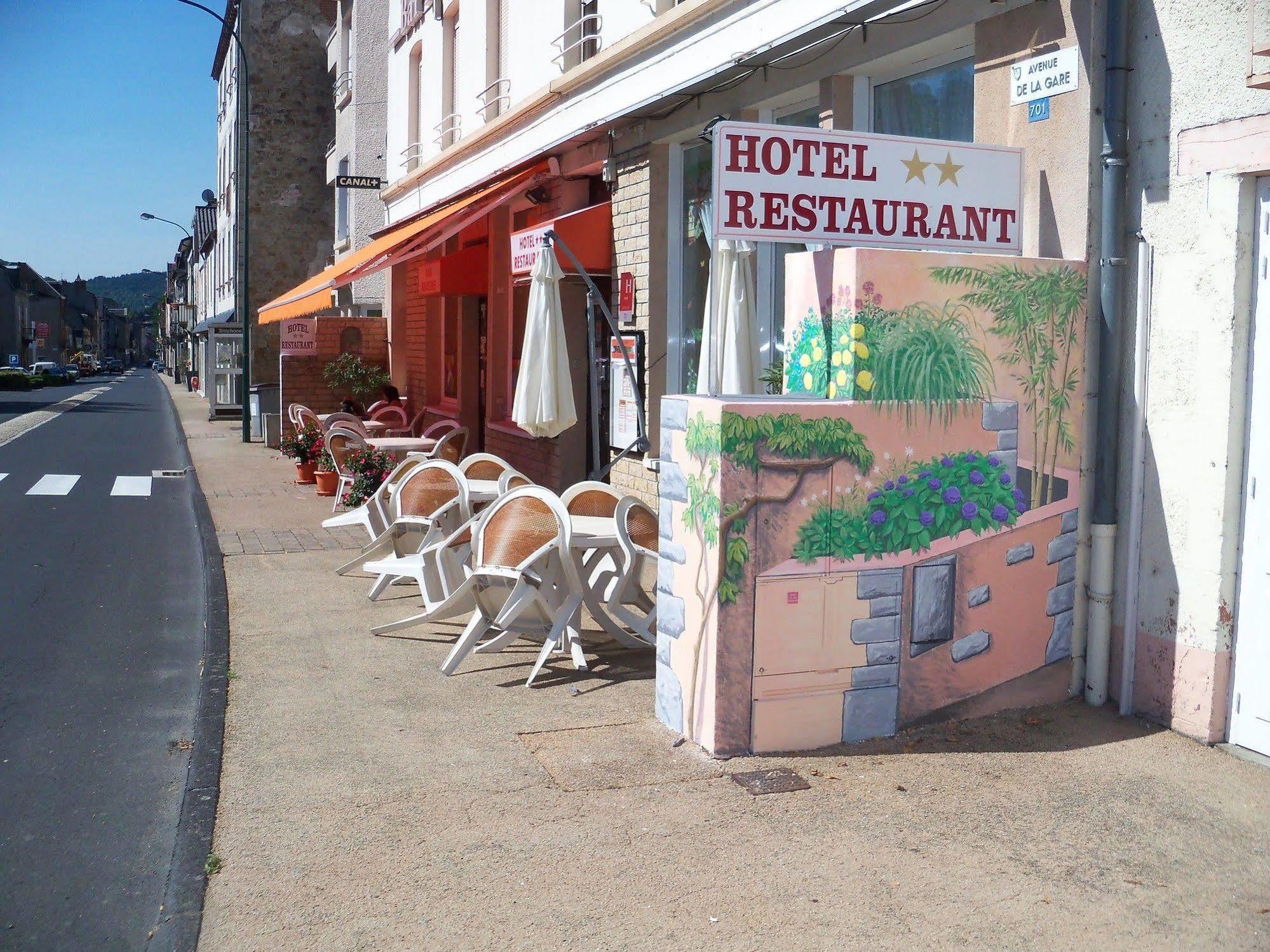 Le Rider Hotell Bort-les-Orgues Exteriör bild