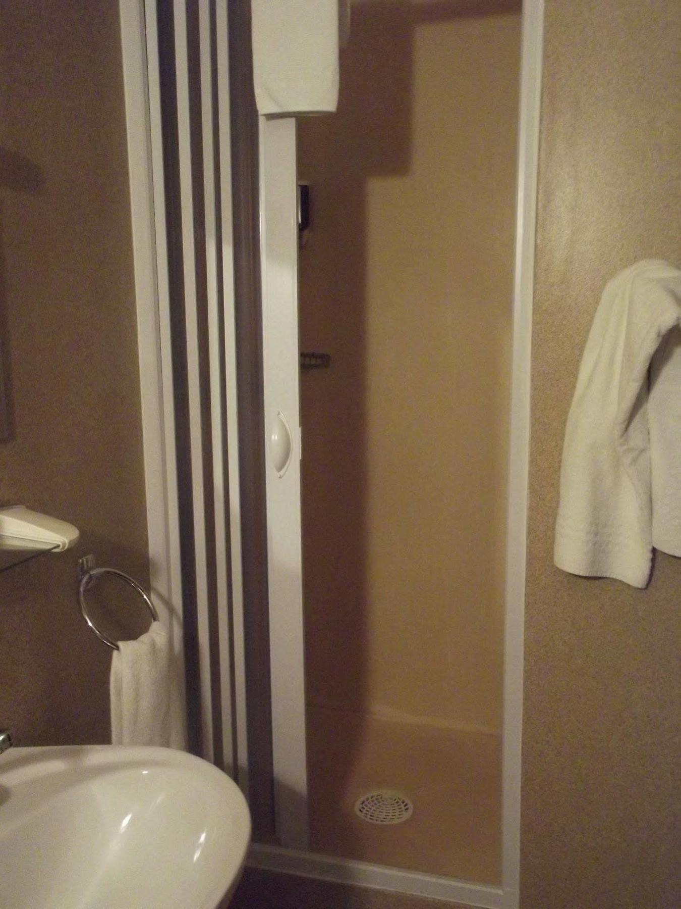 Le Rider Hotell Bort-les-Orgues Exteriör bild